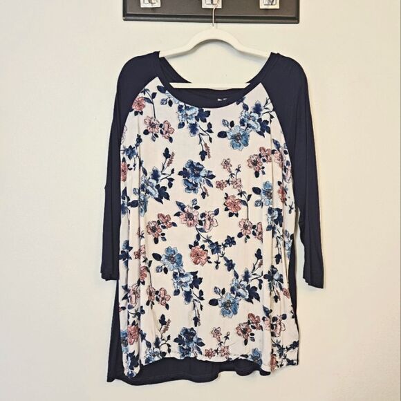 Kut from the Kloth Floral Top - Picture 1 of 7